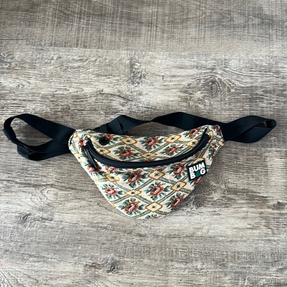 NEW BUMBAG Basic Ethyl Tan Crossbody Fannypack Quilted Design